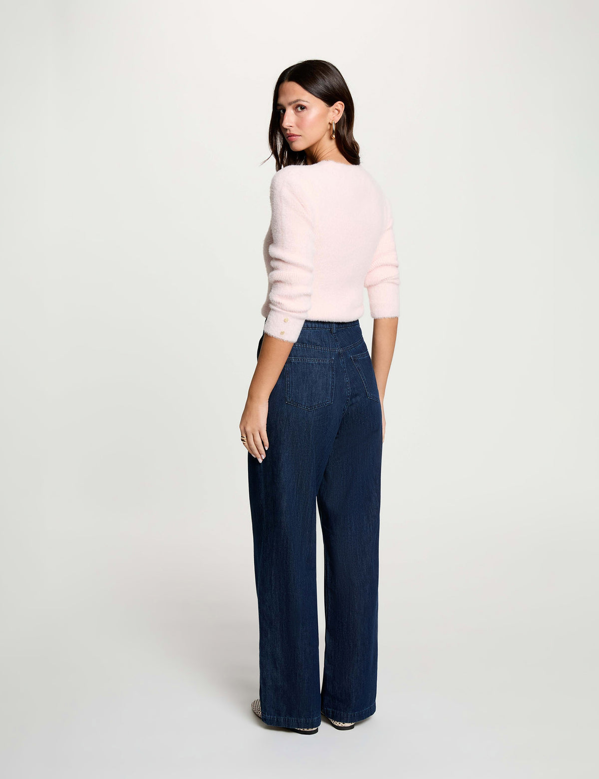 Trui met V-hals en Knoopdetails