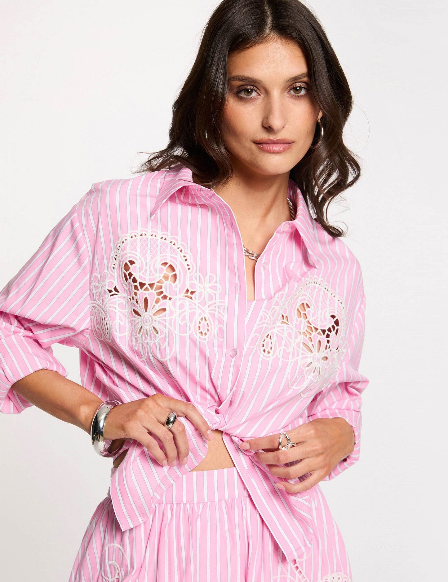 Oversized Gestreepte Blouse met Knoopdetail