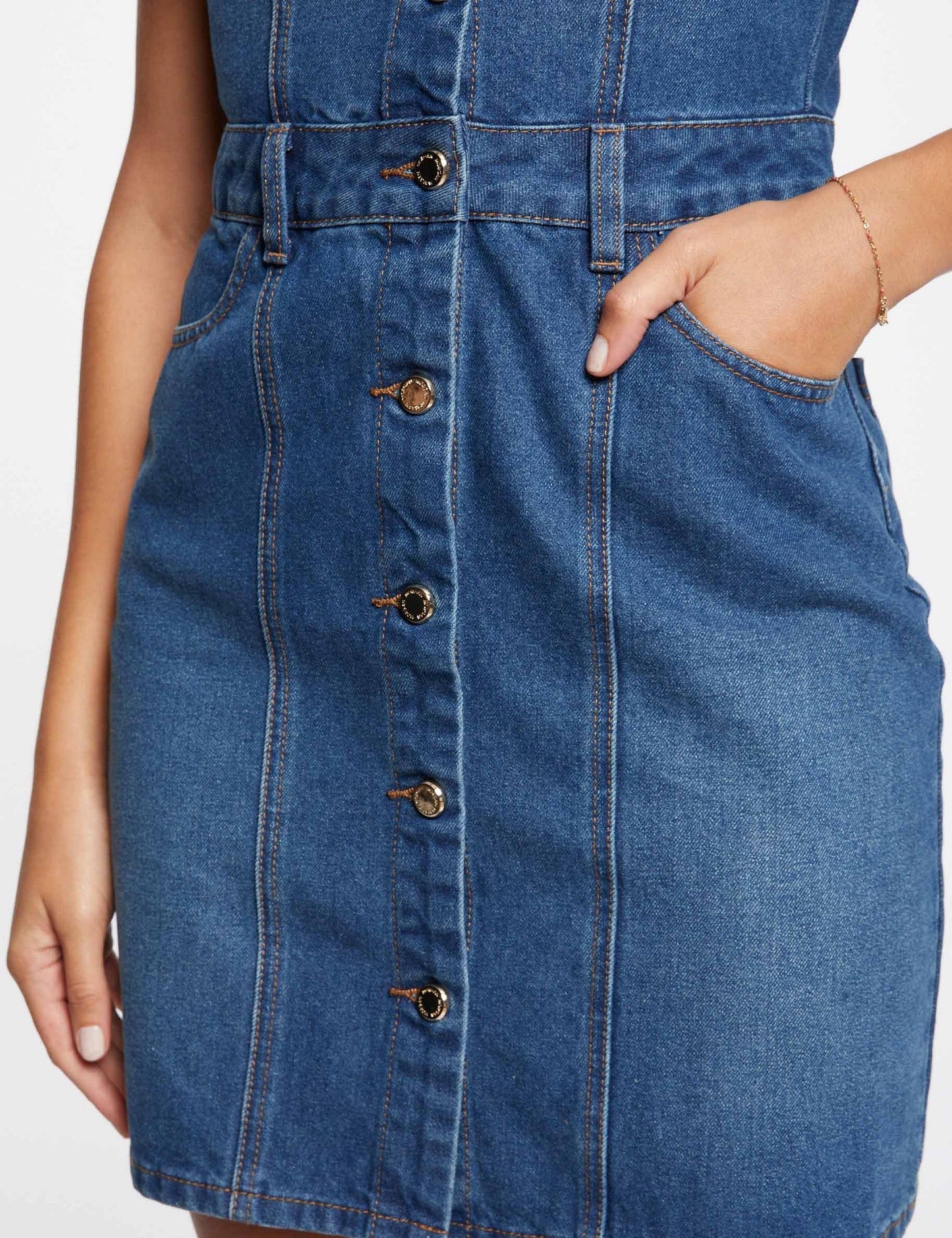 Korte Denim Jurk met Aansluitende Pasvorm