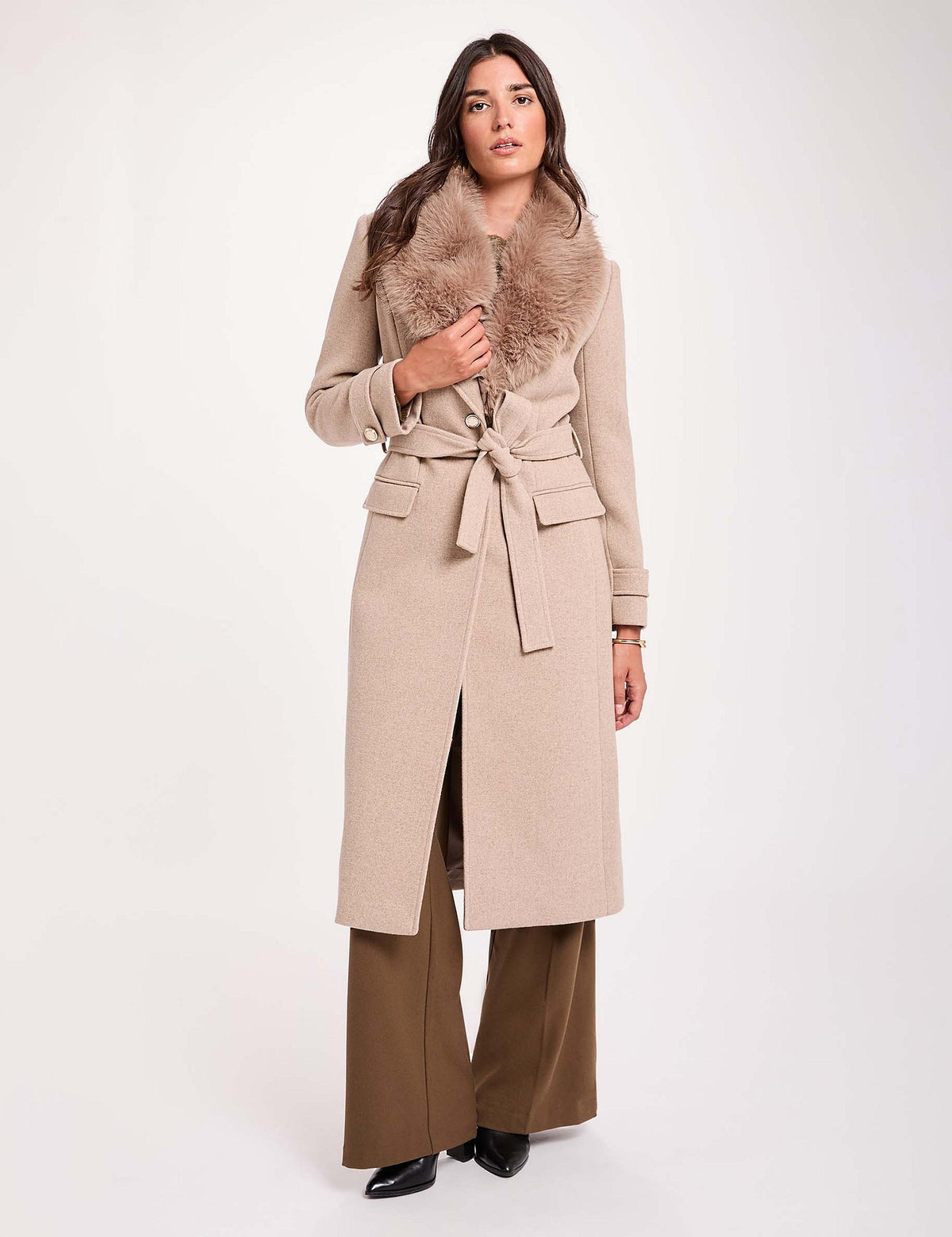 Lange Faux Fur Jas met Ceintuur