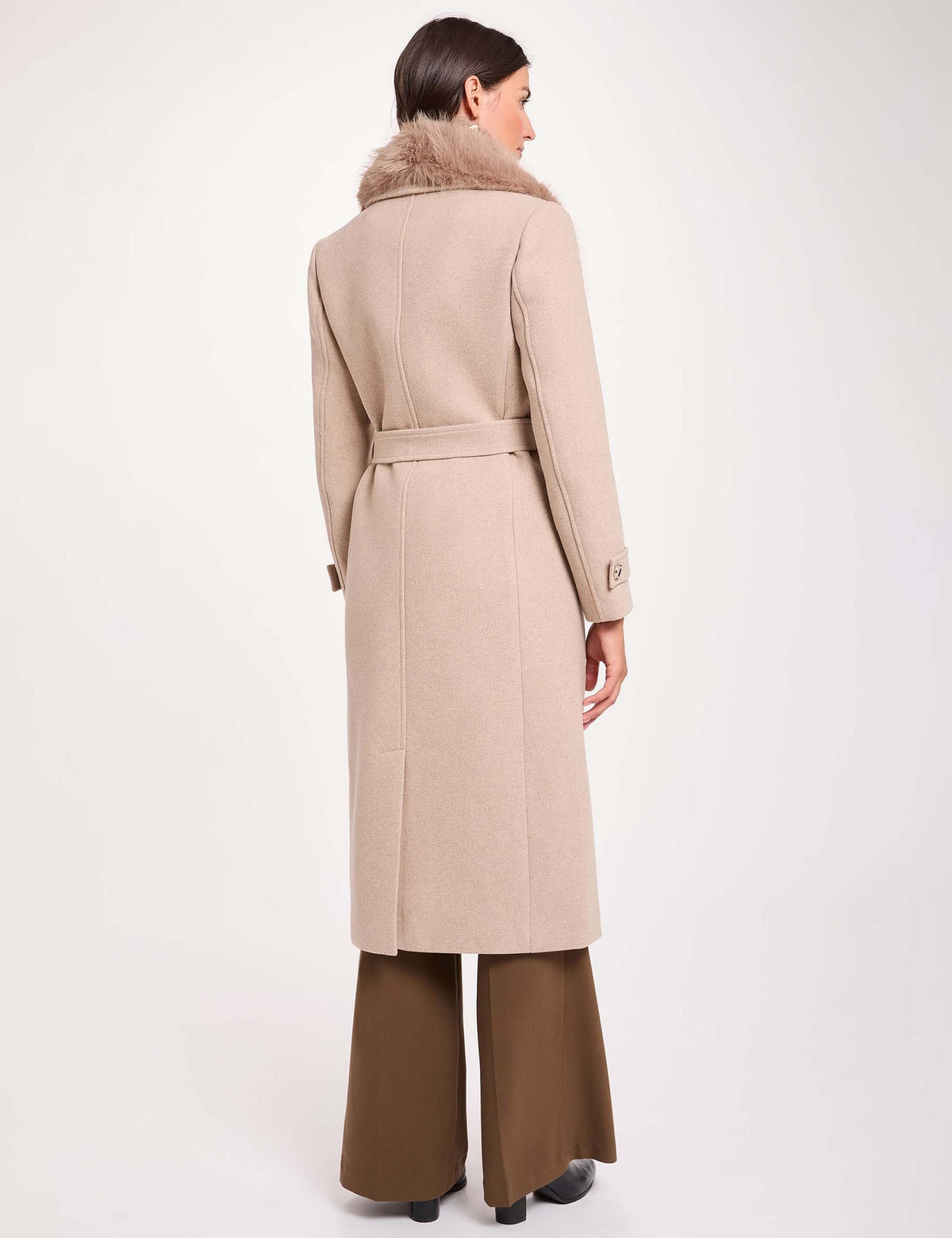 Lange Faux Fur Jas met Ceintuur