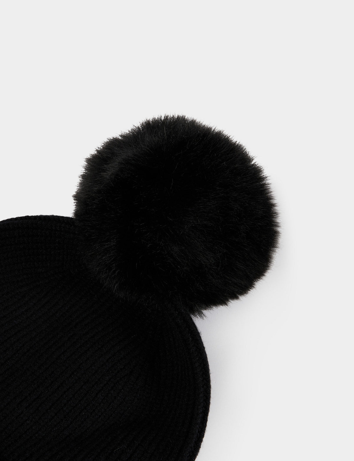Gebreide Muts met Pompon